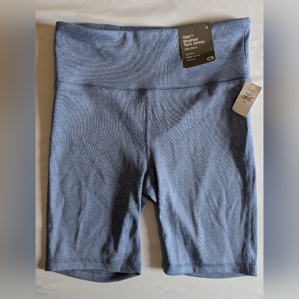 GapFit Brushed Tech Jersey Bike Shorts - Small - NWT in Periwinkle Blue Ribbed